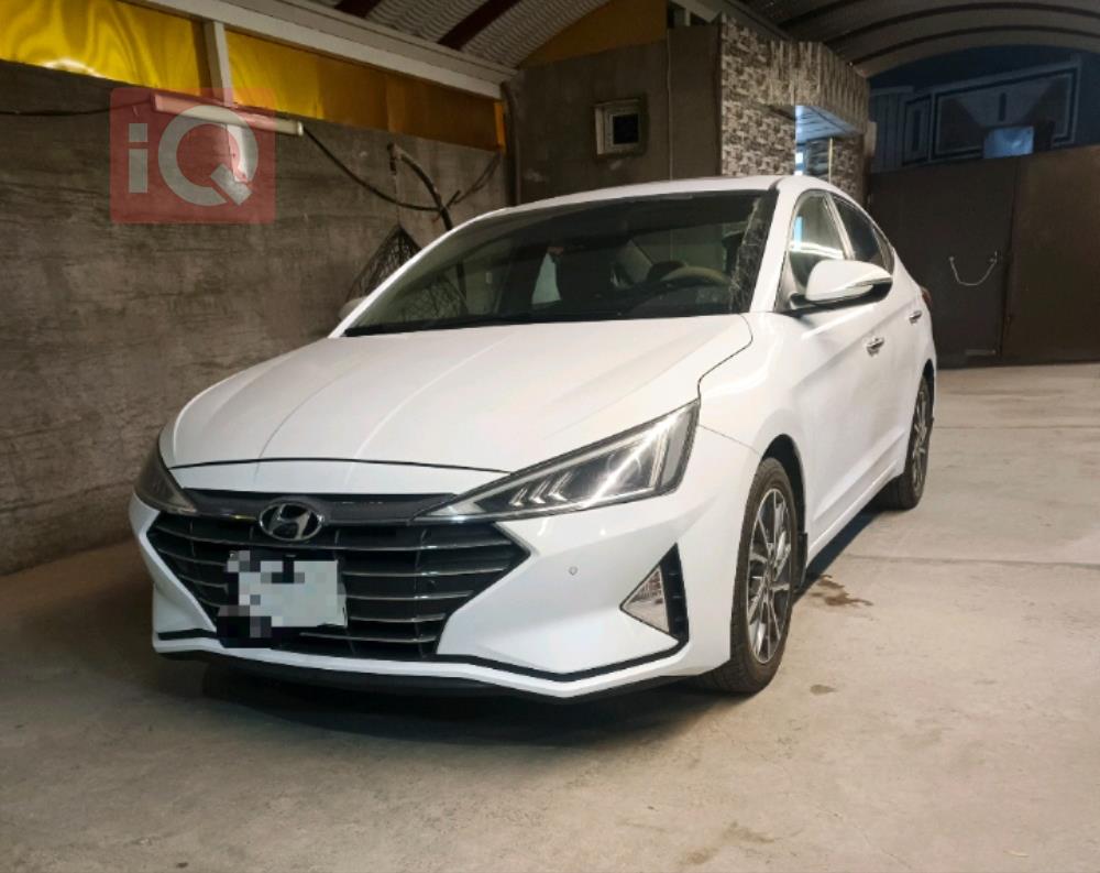 هیوندای ئەلەنترا
